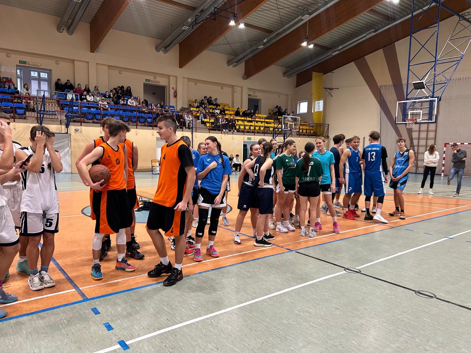 Zdjęcie Finał 3x3 dz 2024 (1)b7c8b89c-7fff-4b41-bd03-990e638a8625.jpg w galerii Finał Licealiady w koszykówce 3x3 dziewcząt